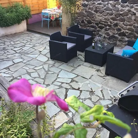 Дом отдыха La Grange Saillant Nectaire Сен-Нектер